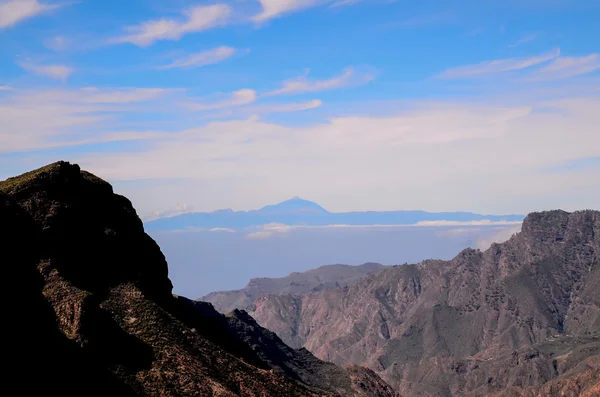 Blick auf den El Teide Vulkan auf Teneriffa — Stockfoto
