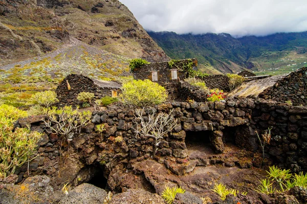 Εγκαταλελειμμένα σπίτια στο νησί El Hierro — Φωτογραφία Αρχείου