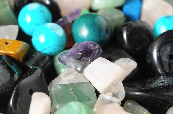 Pedras semi preciosas coloridas — Fotografia de Stock