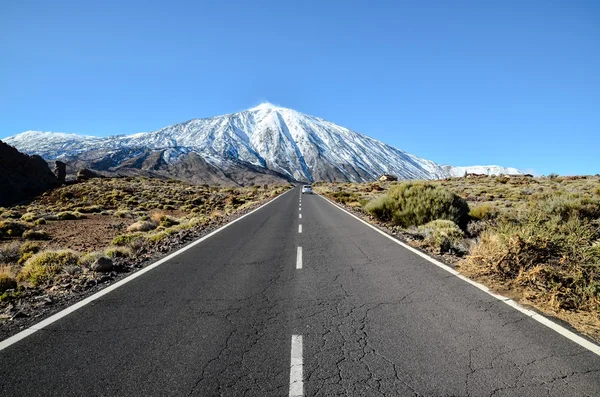 Lang eenzaam Road — Stockfoto