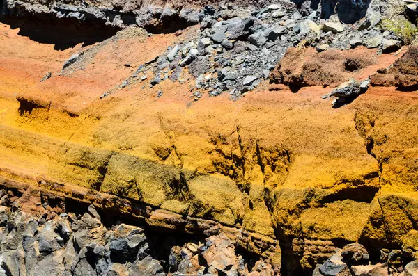 Lava vulcânica endurecida a seco — Fotografia de Stock