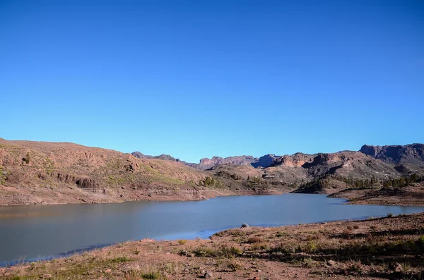 Темноводное озеро Гран-Канария — стоковое фото