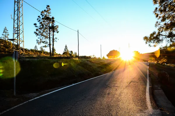 Uzun süre yalnız yol — Stok fotoğraf