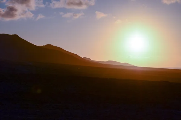 Schöner farbiger Sonnenuntergang — Stockfoto