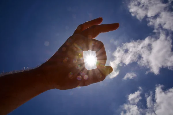 Hand over the Sky and Sun — Stock Photo, Image