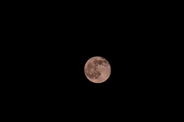 Lua no céu noturno — Fotografia de Stock