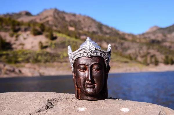 Une statue de Bouddha antique — Photo