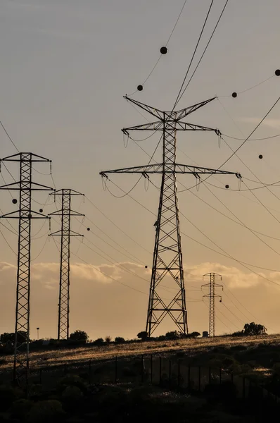 Elektrické napájení pylonu — Stock fotografie