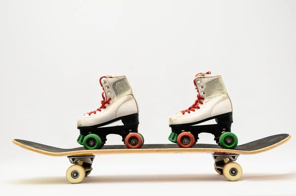 Altes gebrauchtes Holzskateboard — Stockfoto