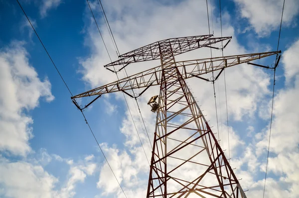 Torre de transmissão elétrica de alta tensão — Fotografia de Stock