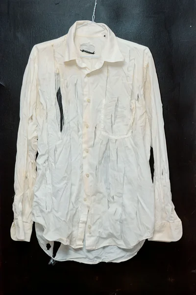 Гранж біла сорочка — стокове фото