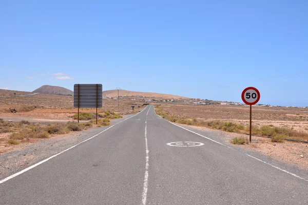 Asphalt einsame Straße — Stockfoto