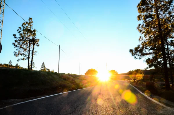 Uzun süre yalnız yol — Stok fotoğraf