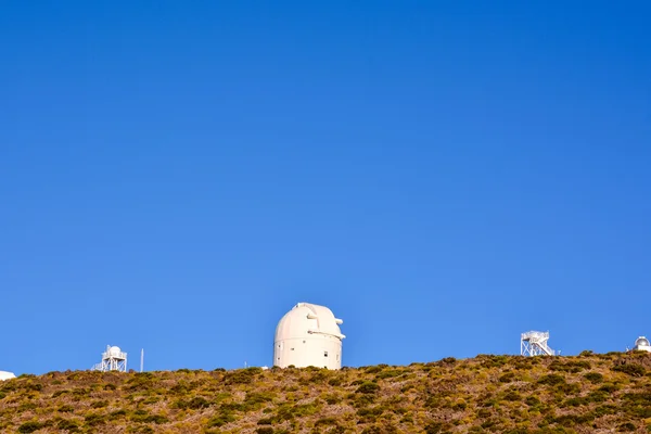 Teleskop från det astronomiska observatoriet i Teide — Stockfoto