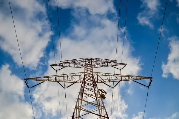 Torre de transmissão elétrica de alta tensão — Fotografia de Stock