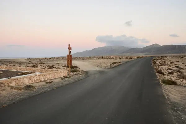 郊野沙漠及沙泥道 — 图库照片