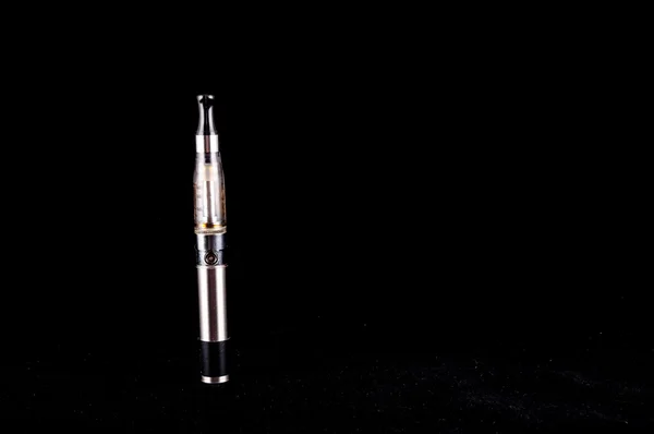 Электронный сигаретный испаритель E-cig — стоковое фото