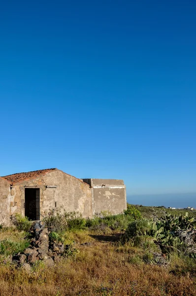 Altes verlassenes Haus — Stockfoto