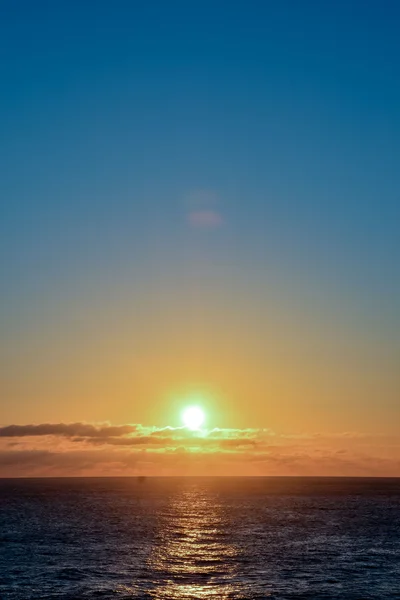 The  Sun Setting in the Sea — Stock Photo, Image