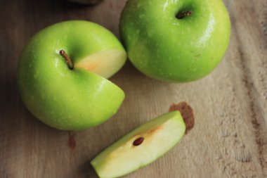 taze yeşil elmalı meyve