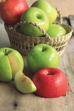 taze yeşil elmalı meyve