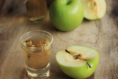 elma grren suları ile