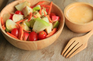 salata taze elma meyve 