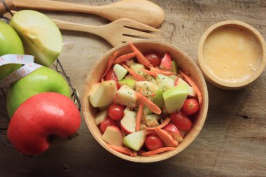 salata taze elma meyve 