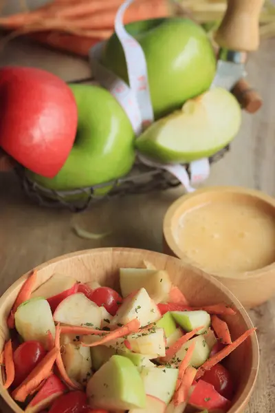 Salat frisches Apfelobst — Stockfoto