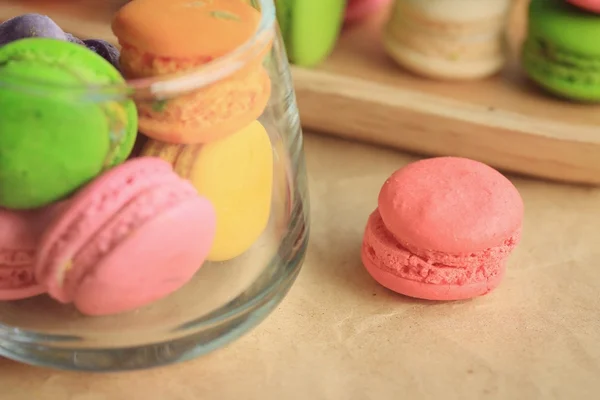 Geleneksel Fransız renkli macaroons — Stok fotoğraf