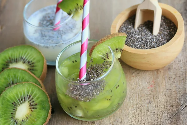 Chia seed with kiwifruit — Stock Photo, Image