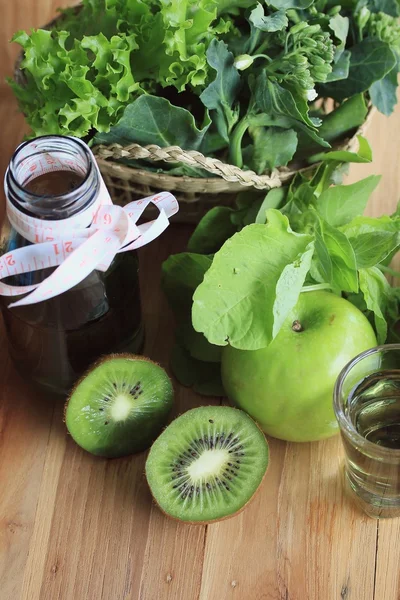 Meng groene groentesap — Stockfoto