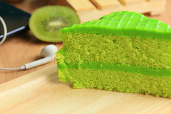 Kiwi pastel con smartphone — Foto de Stock