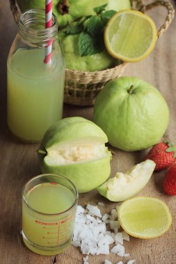 taze guava meyve suyu