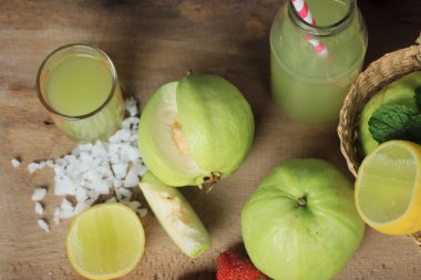 taze guava meyve suyu