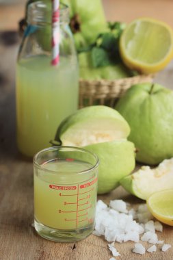 taze guava meyve suyu