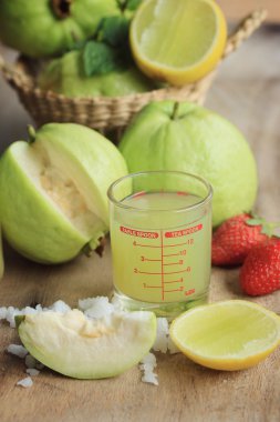 taze guava meyve suyu
