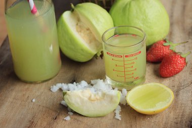 taze guava meyve suyu