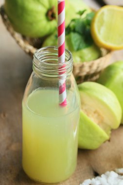 taze guava meyve suyu