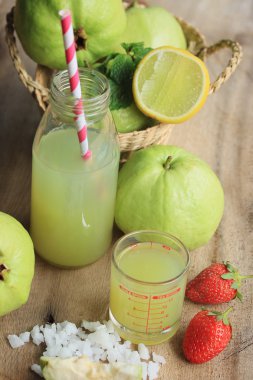 taze guava meyve suyu