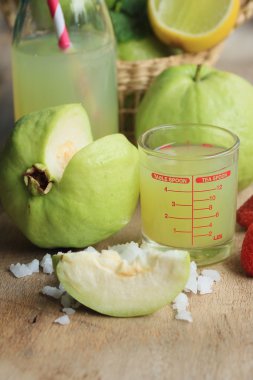 taze guava meyve suyu