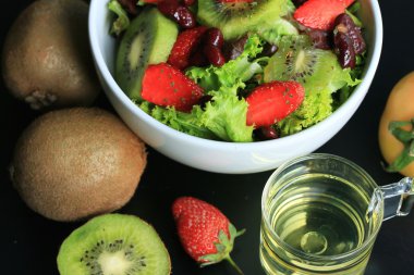 salata karışımı taze meyve