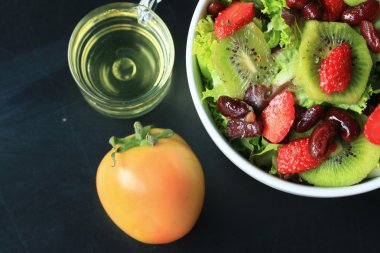 salata karışımı taze meyve