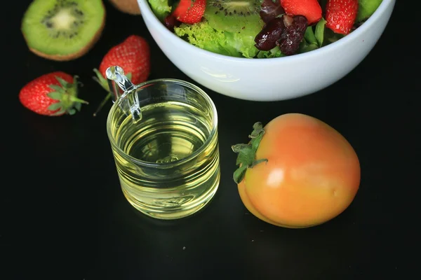 Salatmischung frisches Obst — Stockfoto
