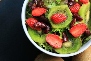 salata karışımı taze meyve