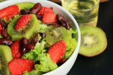 salata karışımı taze meyve