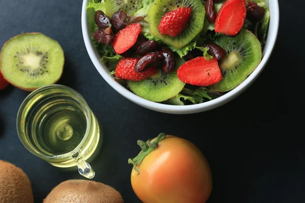 Salatmischung frisches Obst — Stockfoto