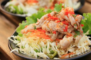 lezzetli baharatlı domuz salata