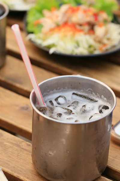 Bier van het ijs in glas — Stockfoto