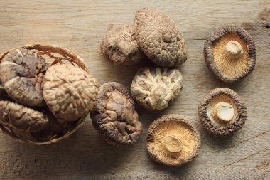 yığın shiitake mantar kurutulmuş